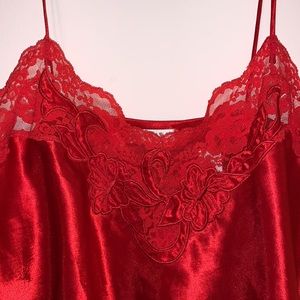 Erika Taylor Intimate Wear Slip Size:L